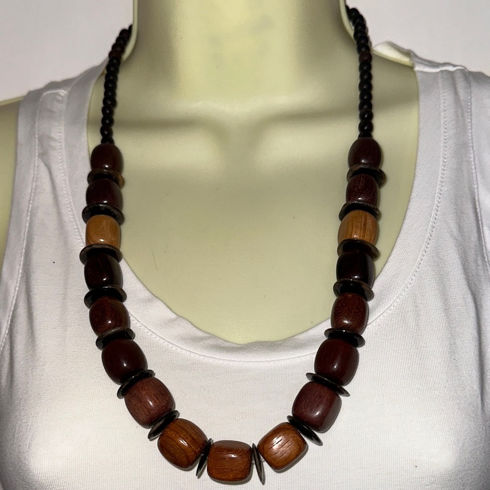 Vintage 70s/80s boho wooden beaded necklace